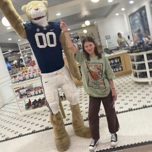 Meet your Posher, zoe